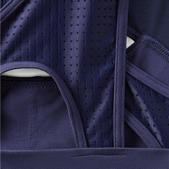 Fabletics Mesh Breathable Medium Impact Sports Bra Deep Navy Blue Size Medium - Picture 4 of 4
